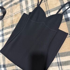 Aritzia babaton sculpt midi dress